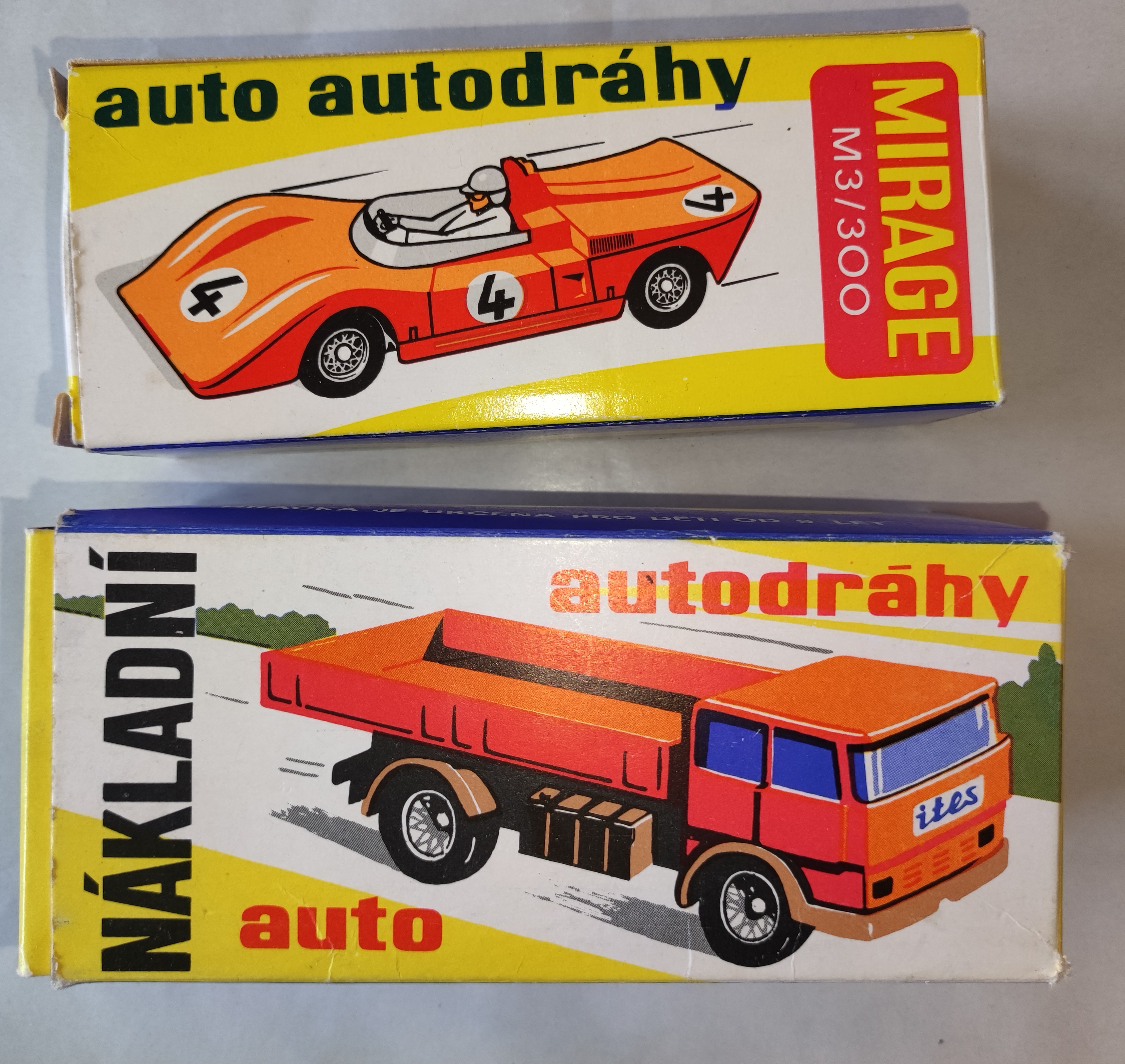 Krabičky k autíčkům