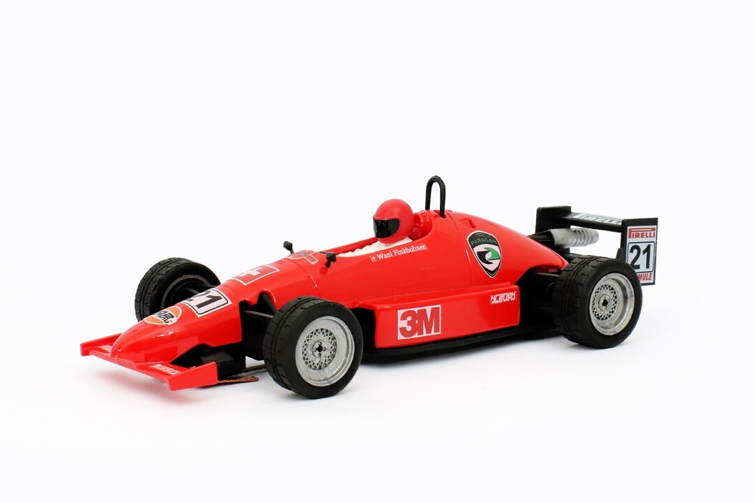 Národní formule NF 1400, typ FiKS 01. Měřítko 1:32, barva červená, k autodráze ITES (FARO, GONIO, EuropaCup lakovaná karoserie