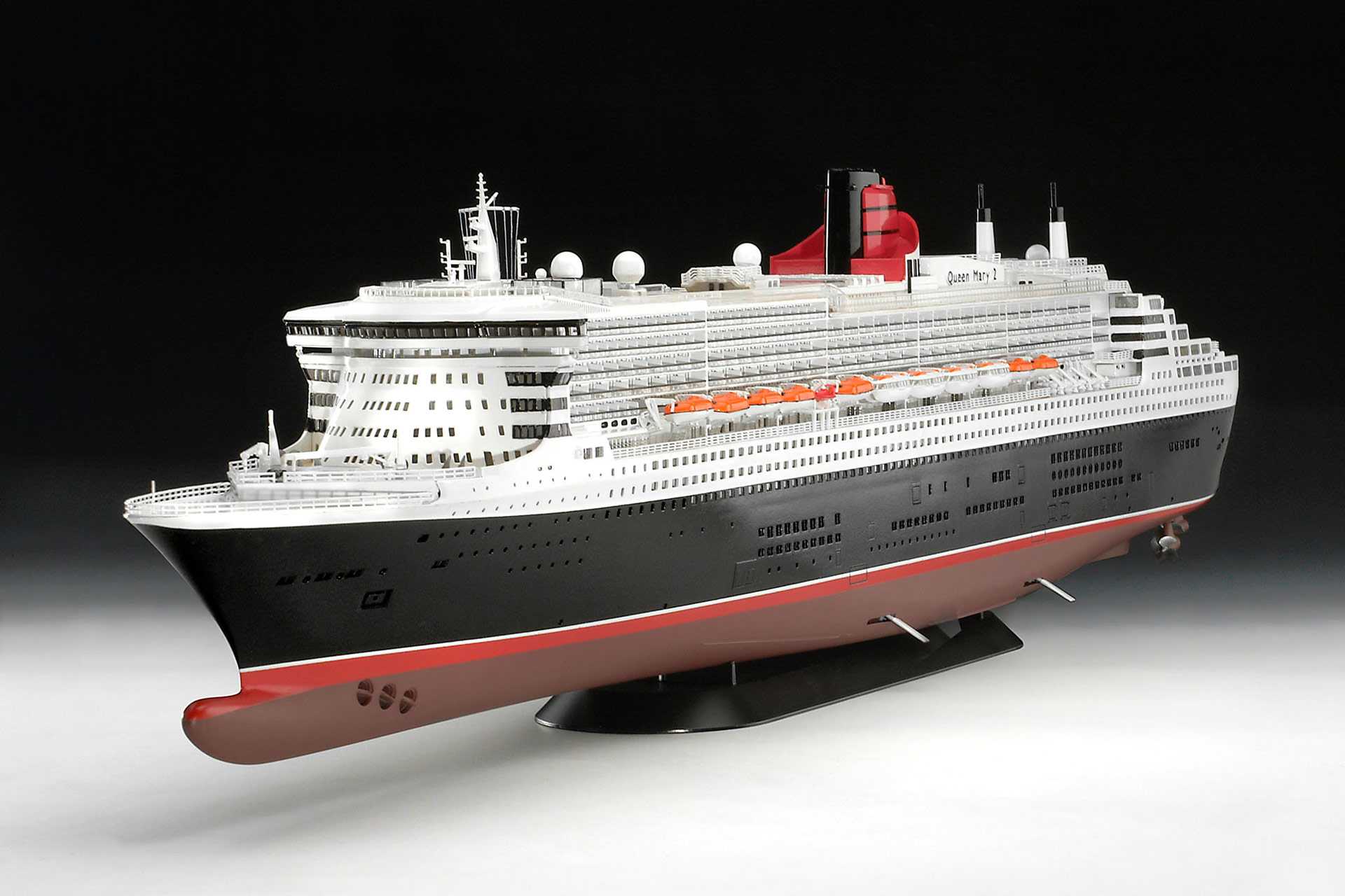 Plastic ModelKit loď Limited Edition 05199 - Queen Mary 2 (Platinum Edition) (1:400)