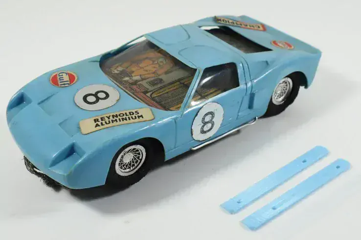 3D TISK Opravný díl uchycení karoserie k podvozku Ford GT