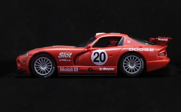 Model Fly auta na autodráhu Dodge Viper GTR