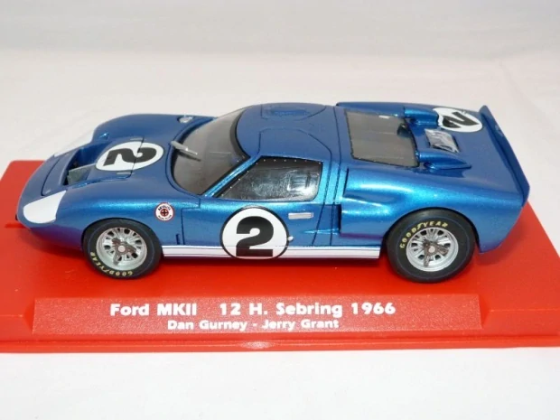 Model Fly auta na autodráhu FORD MK II