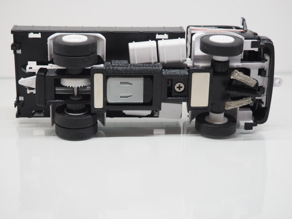 LIAZ NA AUTODRÁHY ITES, CARRERA atd. VALNÍK ČERNÝ 14000 / 20000 ot.