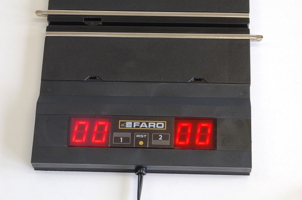 Počítadlo kol DP01 pro 2dráhu - označení drah číslem 1 a 2