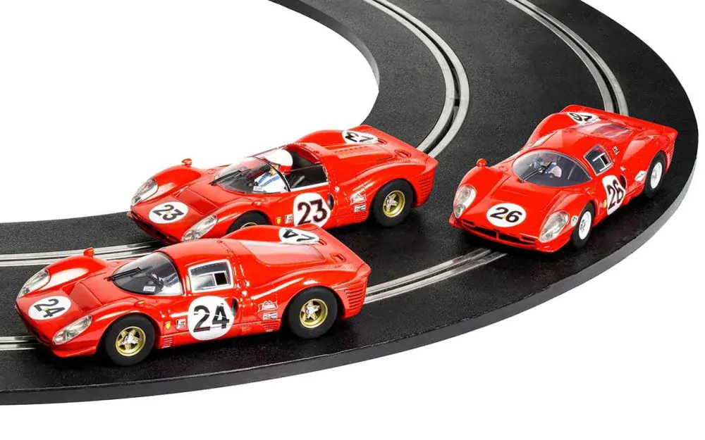 Autíčka GT SCALEXTRIC C4391A - 1967 Daytona 24 Triple Pack (1:32)