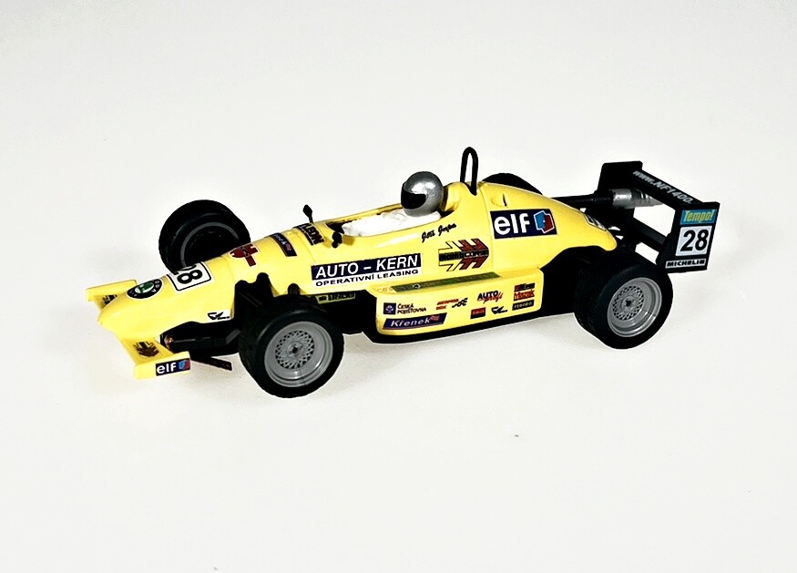 Základní set autodráha ITES - model SRC 2 formule NF1400 1:32, délka 4,2m