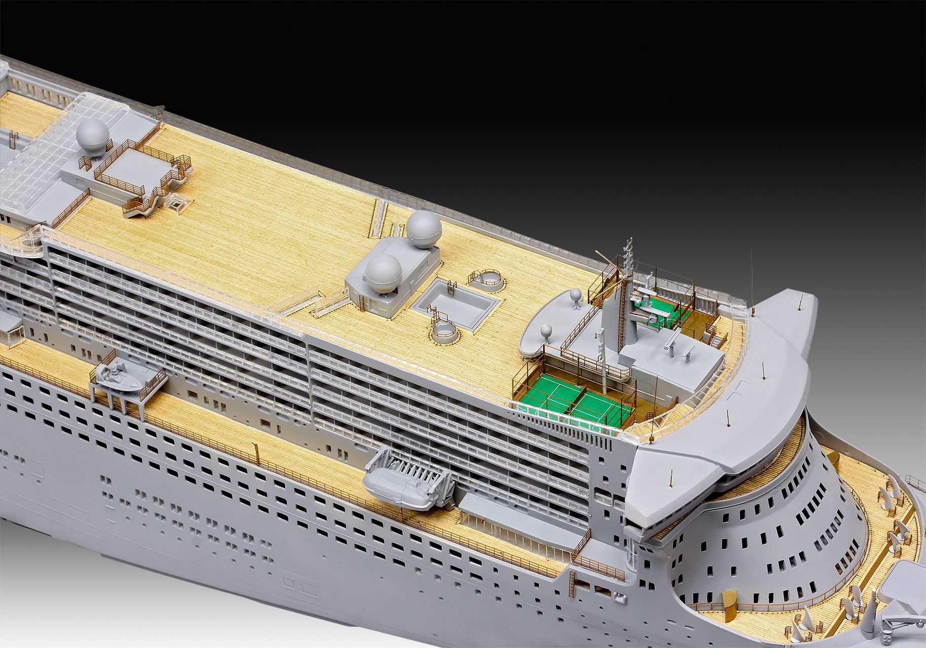 Plastic ModelKit loď Limited Edition 05199 - Queen Mary 2 (Platinum Edition) (1:400)