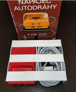 Trafo typ 333 s krabičkou a plastovým rámečkem, červené,  pro autodráhu ITES