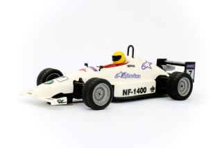 Národní formule NF 1400, typ FiKS 01. Měřítko 1:32, bílá barva, k autodráze ITES (FARO, GONIO, EuropaCup lakovaná karoserie