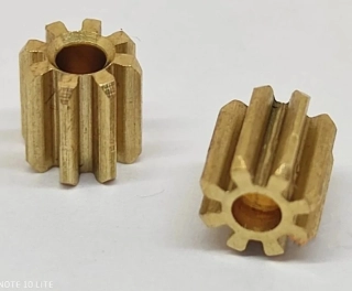 MOSAZNÝ PASTOREK 8 ZUBŮ